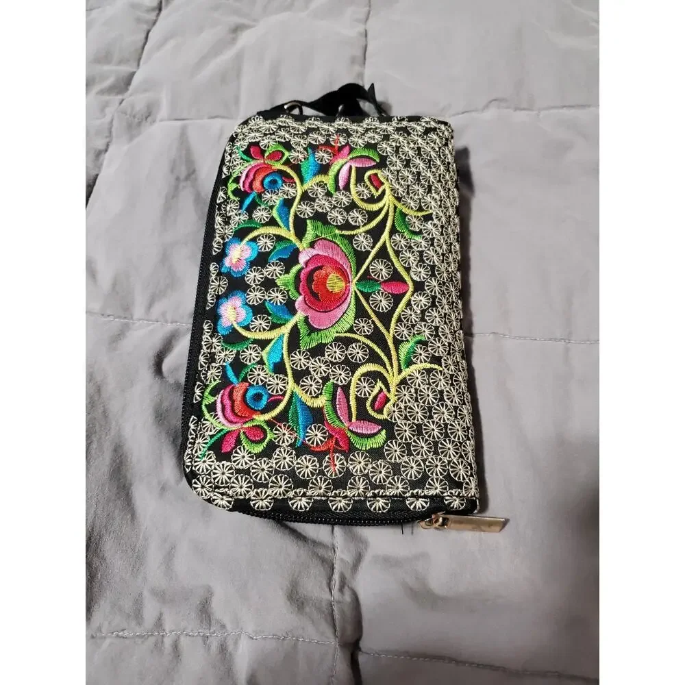 Embroidered Floral Crossbody Phone Bag Black Zip Wallet Purse Adjustable Strap - Picture 2 of 8